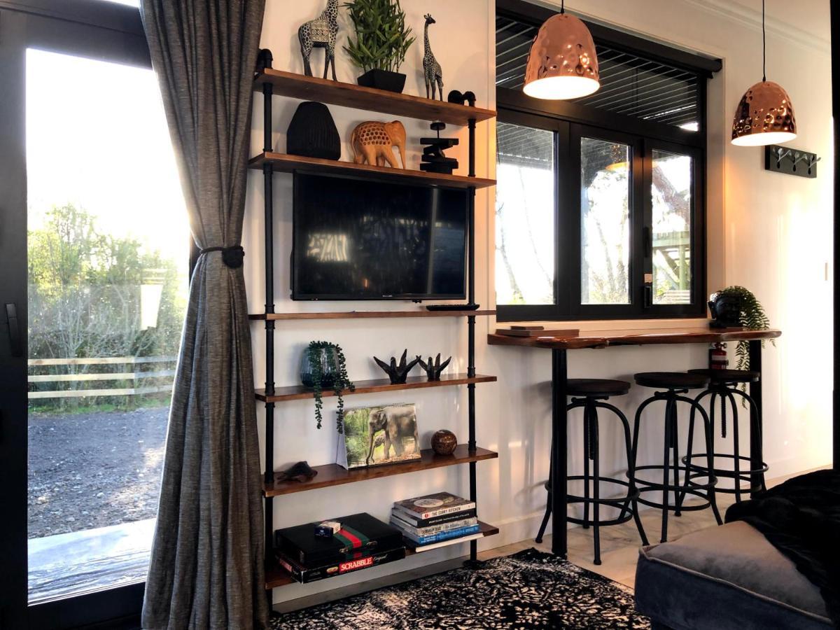 Tiny Home Luxury Farm Escape New Plymouth Egmont Village Exterior photo